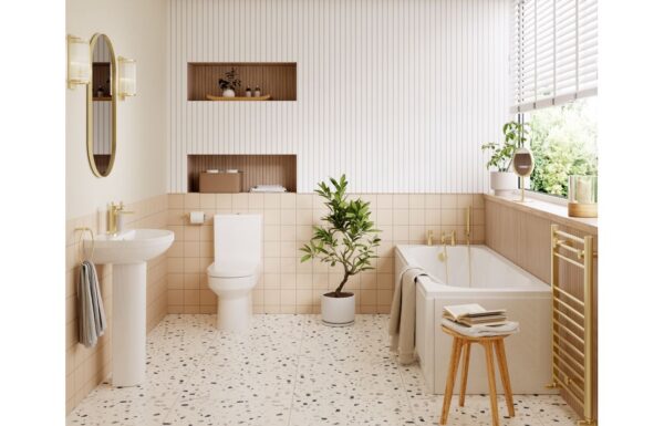Letchmore Full Suite & Bath w/Black Finishes