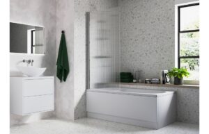 Fluted 800x1500mm Single Straight Bath Screen (5mm) - Chrome