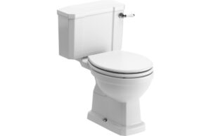 London Close Coupled WC & Satin White Wood Effect Seat w/Br.Brass Finishes