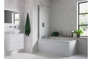 850x1500mm Hinged Straight Bath Screen (6mm) - Chrome
